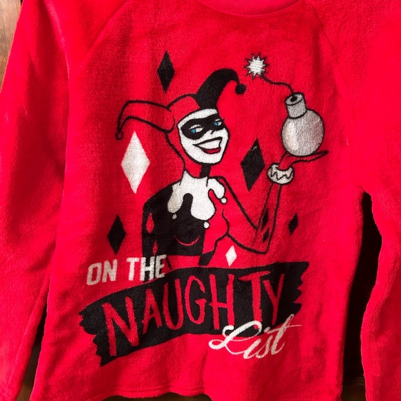 WARNER BROS Harley Quinn Cute Christmas Pajama top. Size Jrs L - Picture 3 of 5